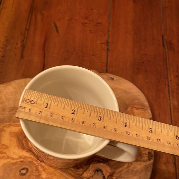 Starbucks Red and White Doves & Mistletoe Mug - Picture 6 of 6